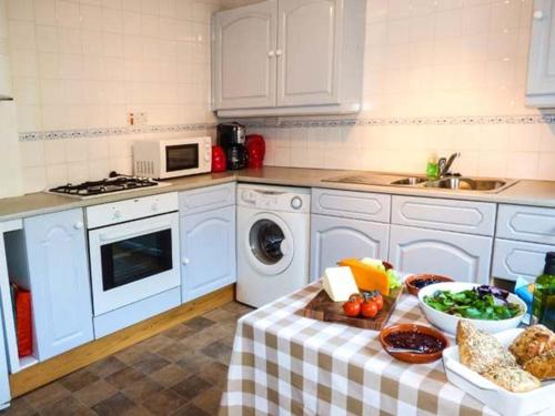 York Cottage Wooler 