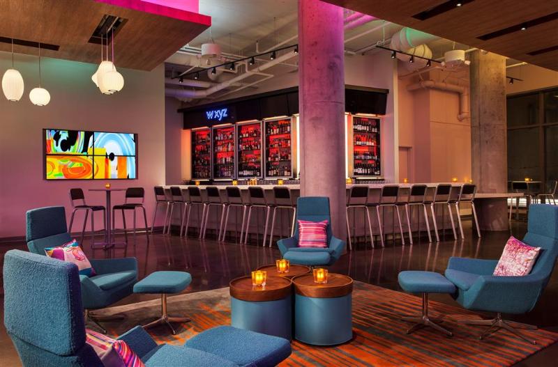 Aloft Boston Seaport District Bar