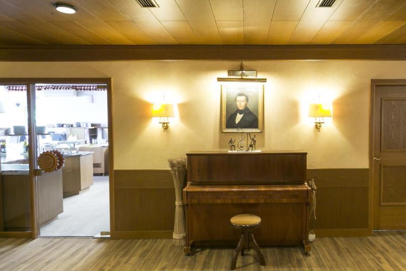 Alpine City Wellness Hotel Dominik Lobby