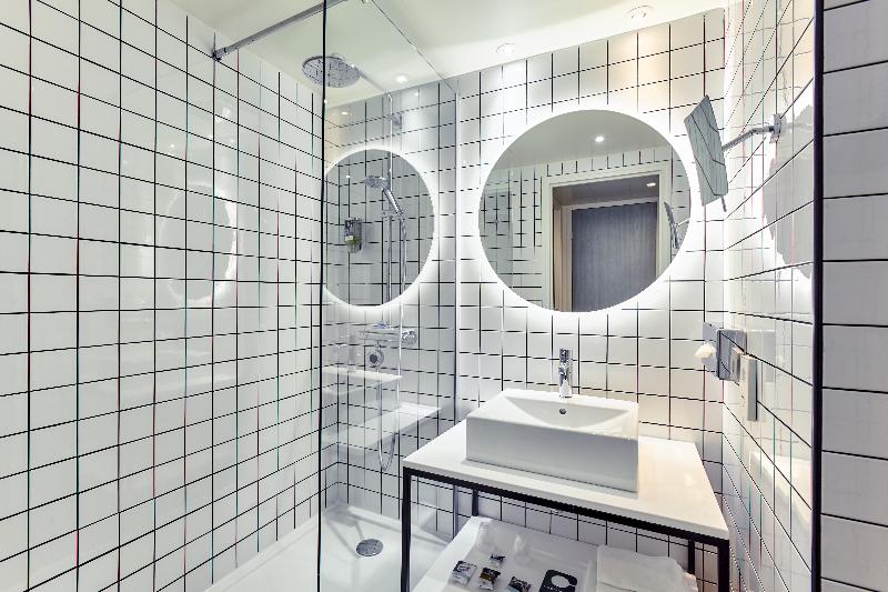 Mercure Paris La Défense Grande Arche Room