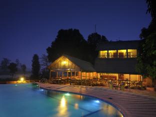 Corbett Woods Resort 