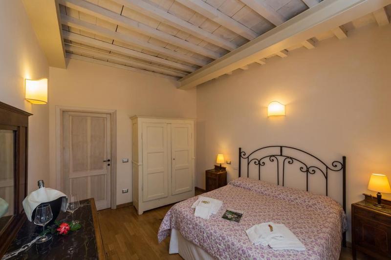 Relais Palazzo Paleologi Sec.xiv (رلیس پالازو پالئولوجی سك.کسیو) Room