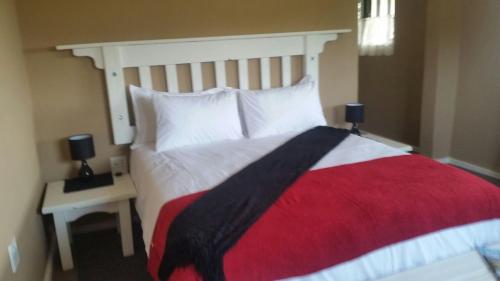 Woodcutters Guest House & Cottage 