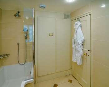 Greywalls Hotel & Chez Roux Bathroom