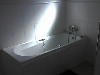 Royal Olympia Lodges And Safaris Bathroom