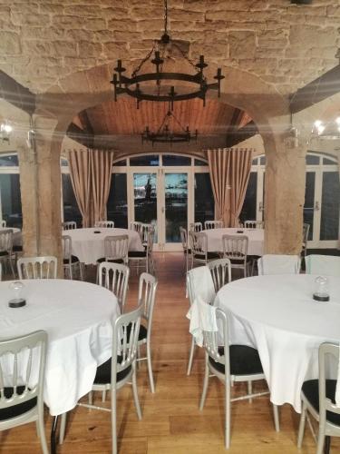 The Turnpike Inn 