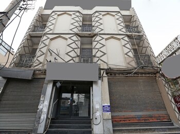 Oyo 14390 Hotel Samrat Exterior