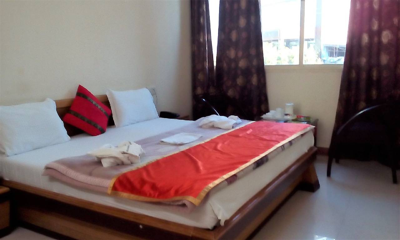 Hotel Ganesha Inn 