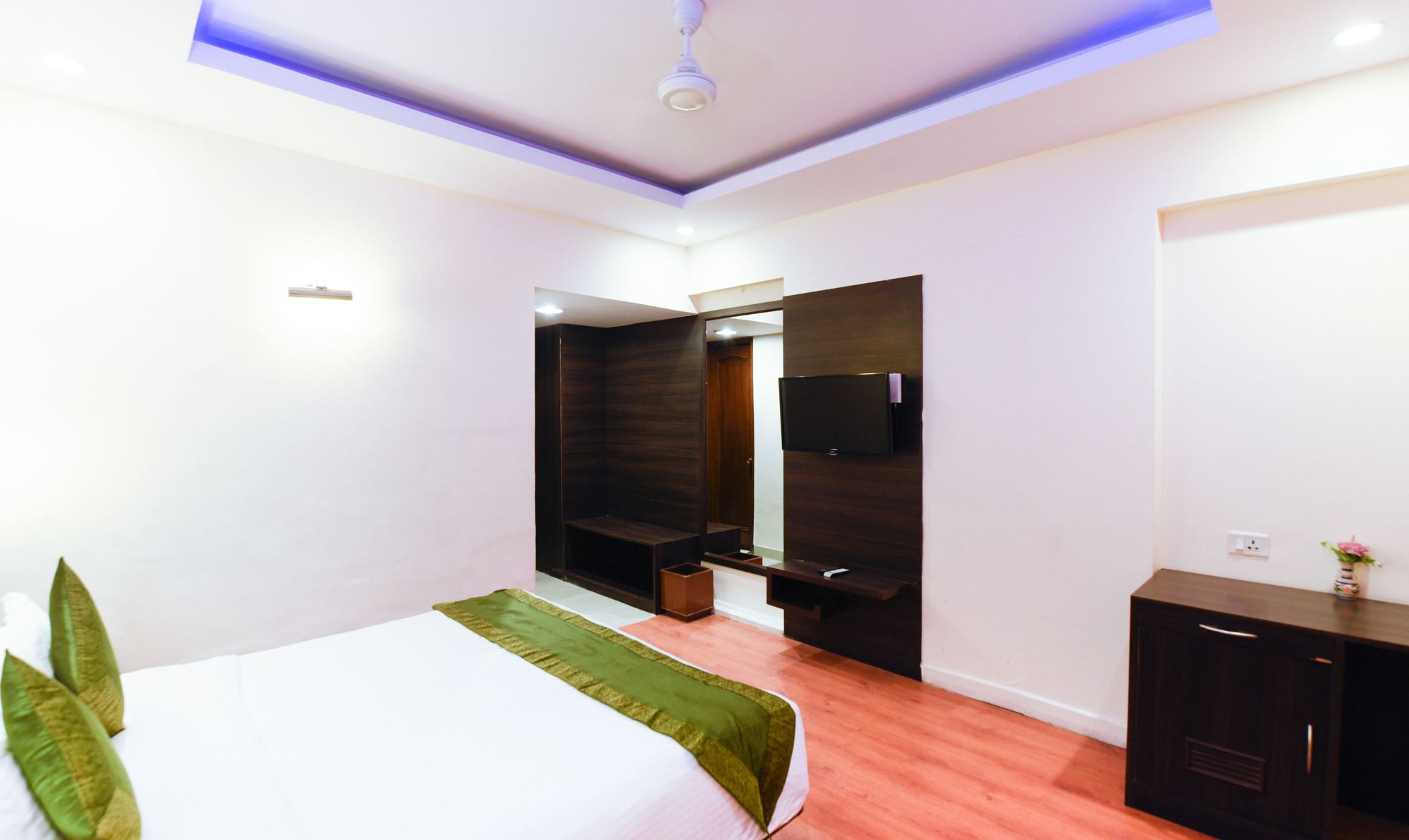 Treebo Nand Residency 