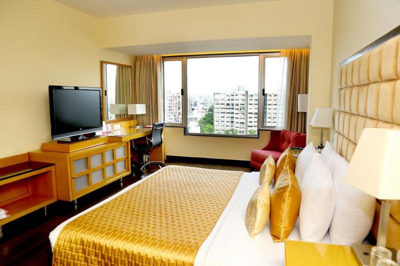 The Gateway Hotel Athwalines General view