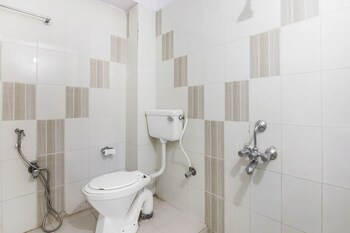 Guesthouser 1 Br Heritage 3882 Bathroom