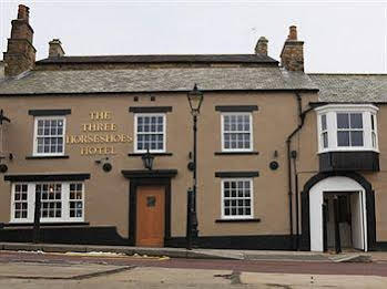 The Three Horseshoes Hotel ( تهری هورسشئوس هتل) 