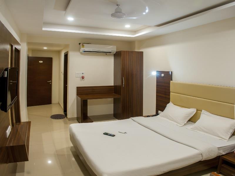 Hotel Kalpana Palace 