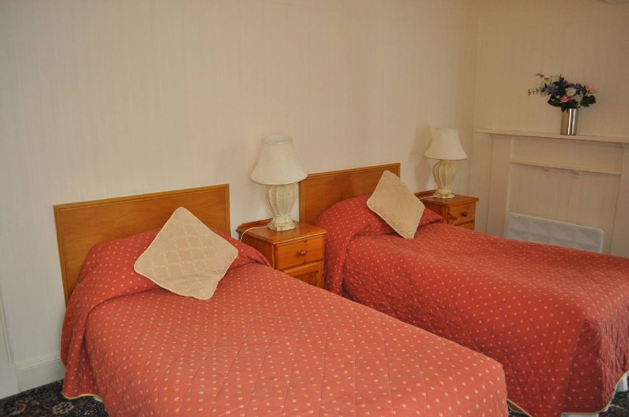 Moulin Hotel (مولین هتل) 