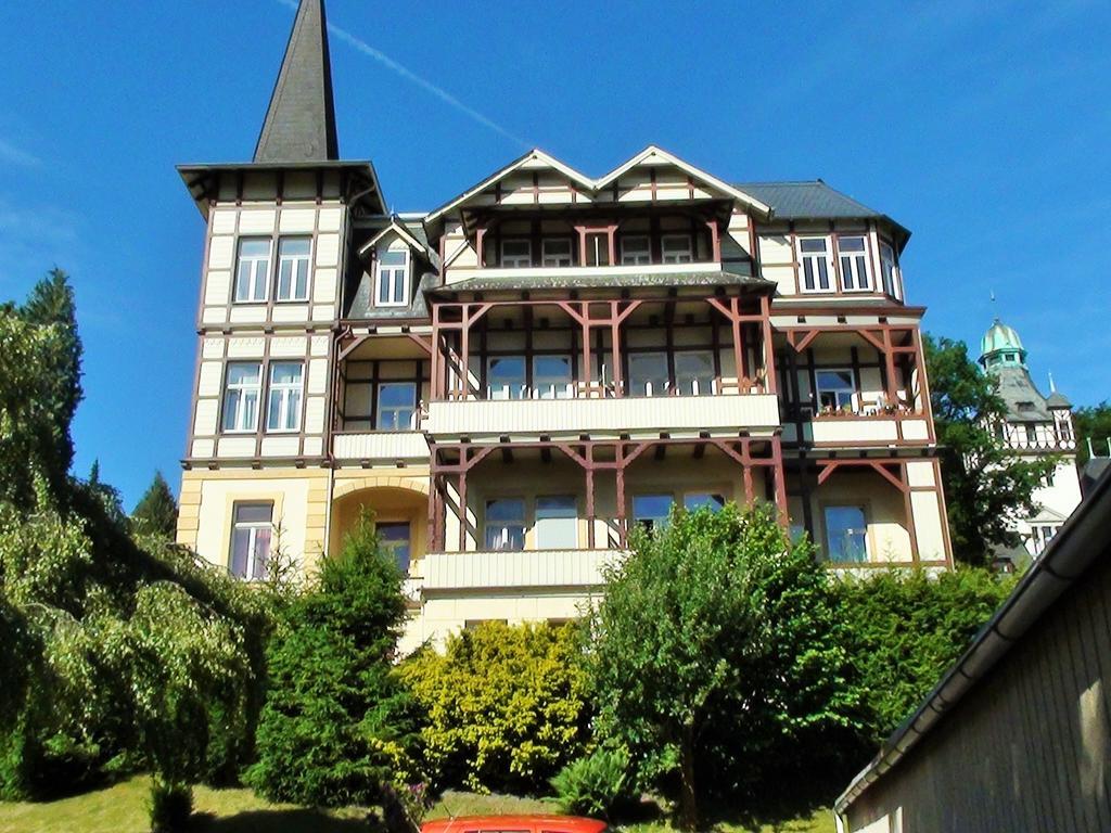 Haus Annenburg (هاوس آننبورگ) 