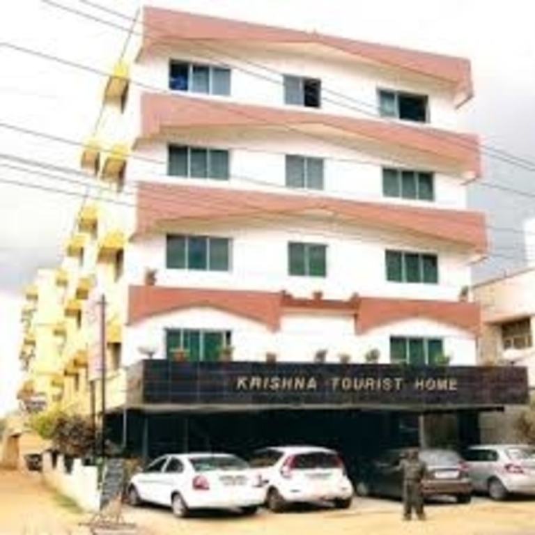 Krishna Tourist Home (كریشنا توریست هوم) 