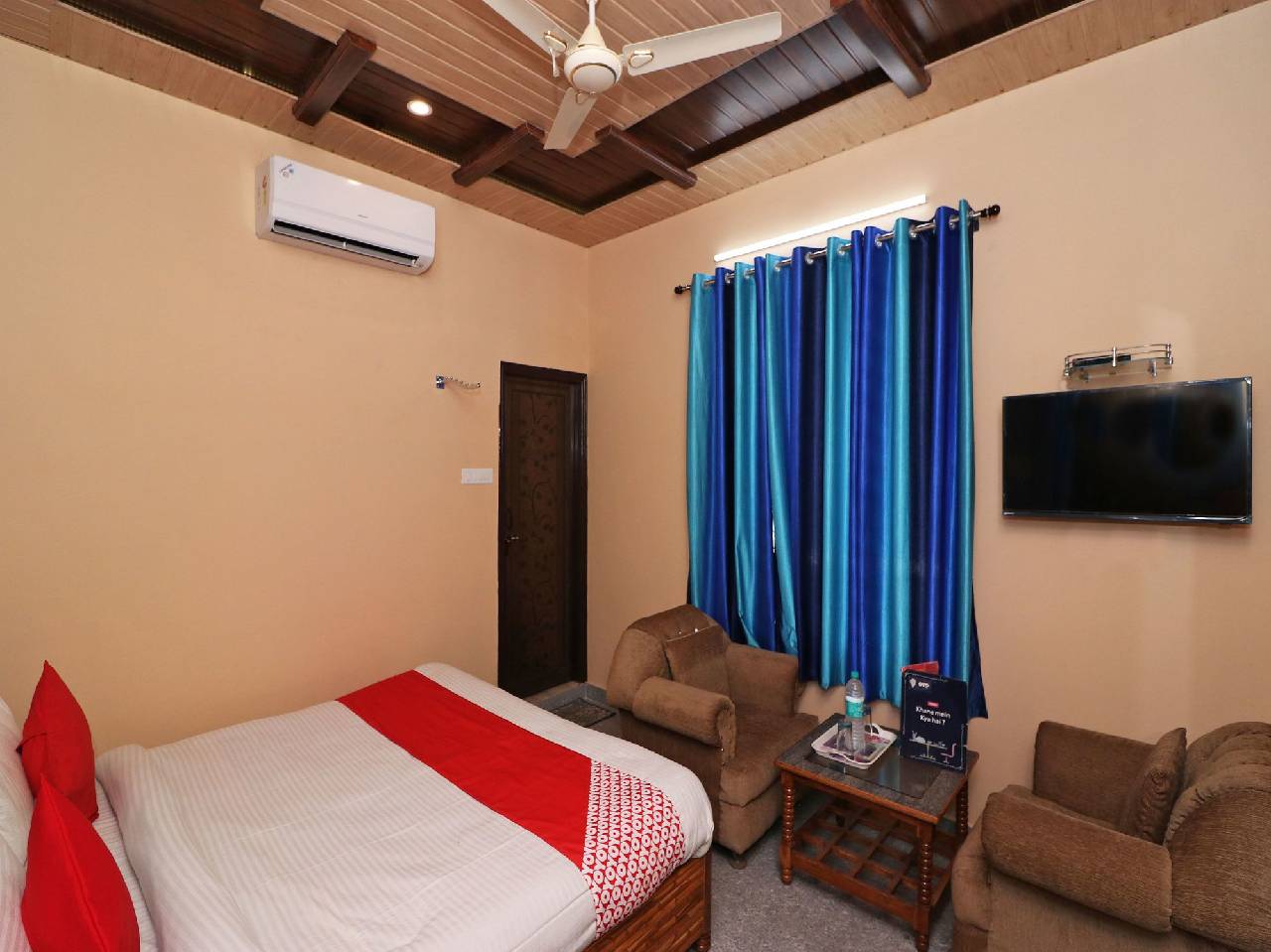 Oyo 13686 Rudraksh Hotel 