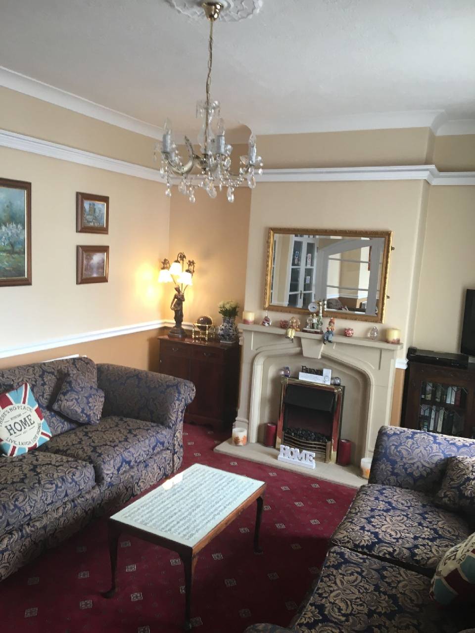 White Lodge Guest House (وایت لاج گست هاوس) 