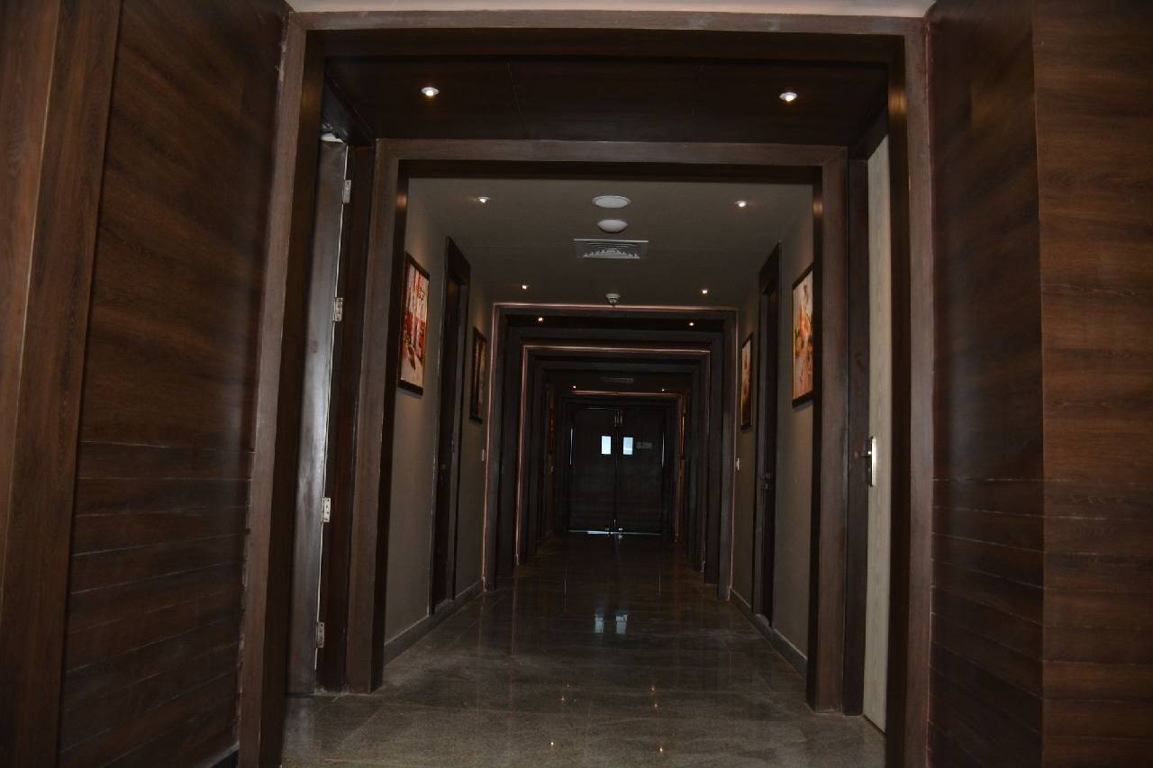 Hide Away Suites 