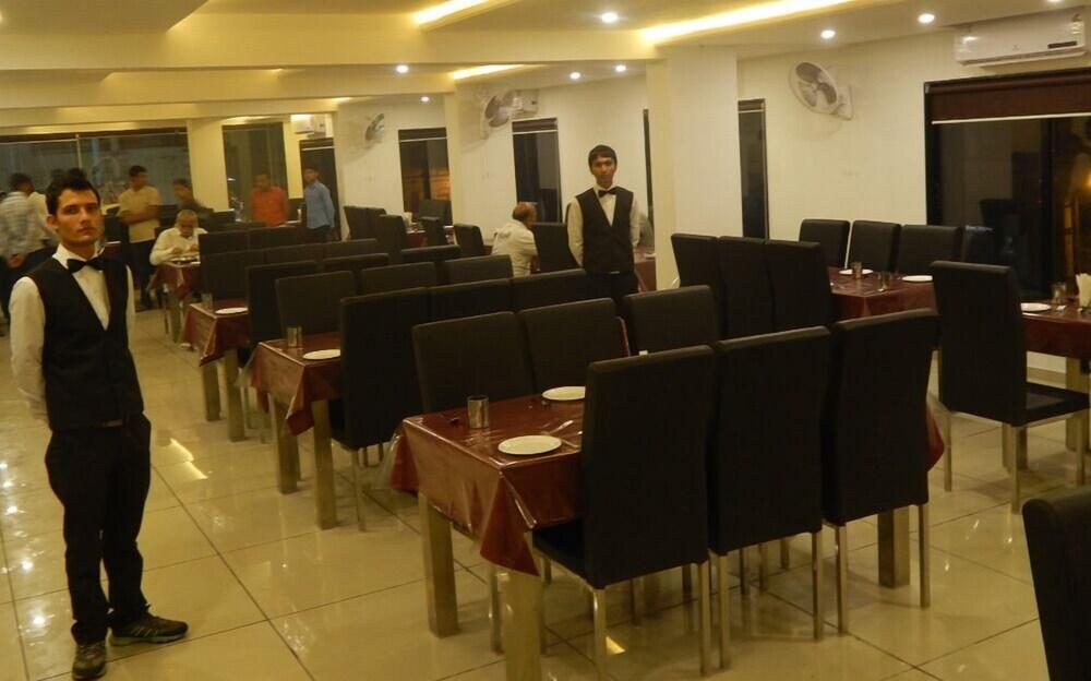 Hotel Vraj Inn 