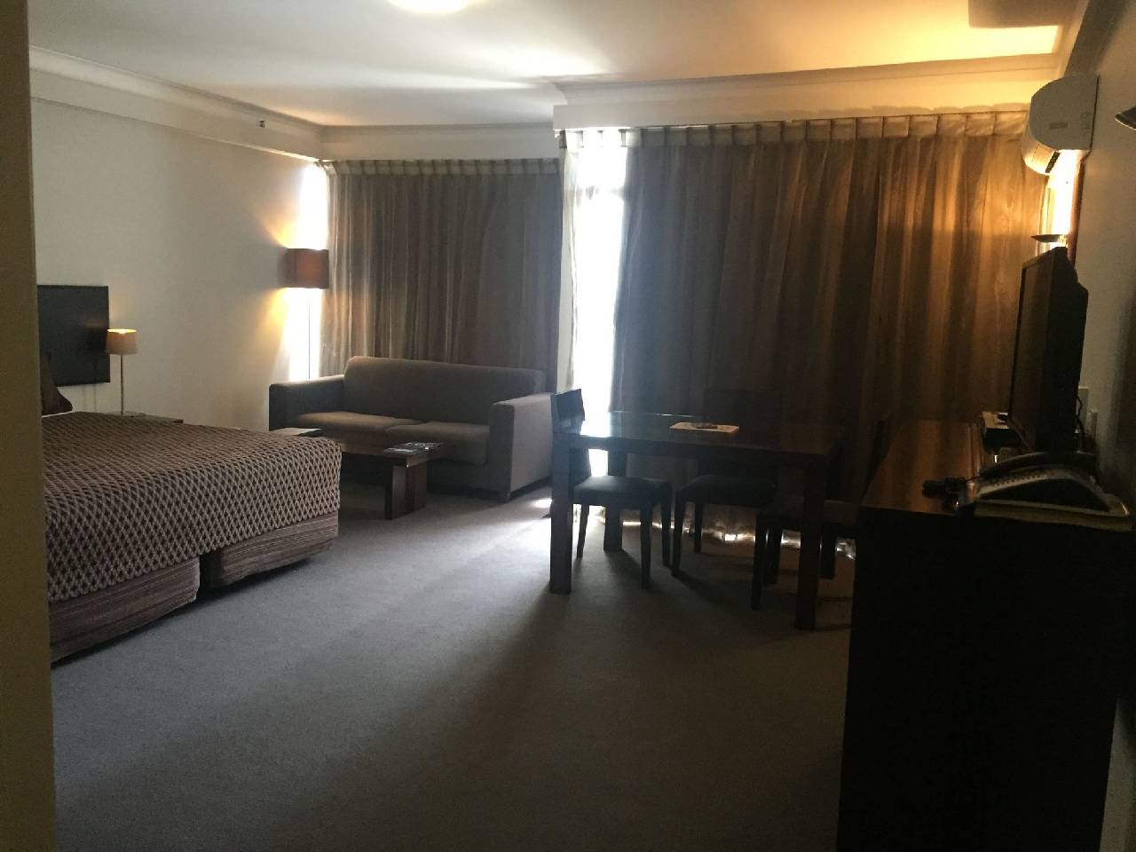 Apollo Hotel Rotorua (آپولو هتل روتوروا) 
