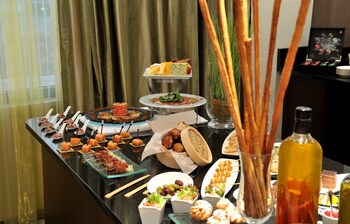 Radisson Blu Hotel Lusaka Breakfast Area