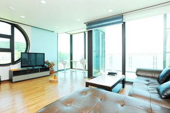 Paradise Beach Living Area
