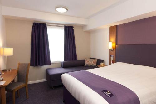 Premier Inn Manchester Airport Runger Lane South 