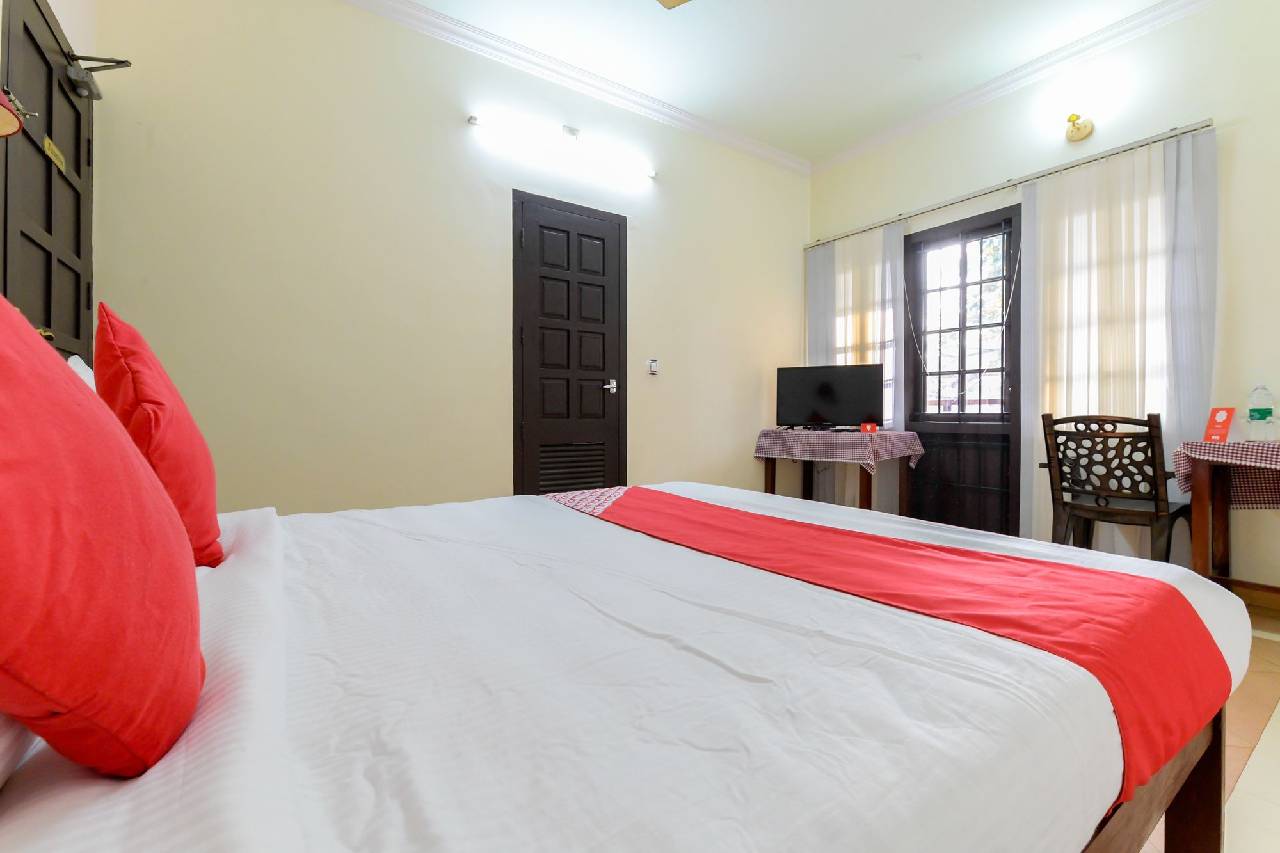 Oyo 10502 Hotel Villa Brook 