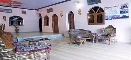 Hotel Rashmi 