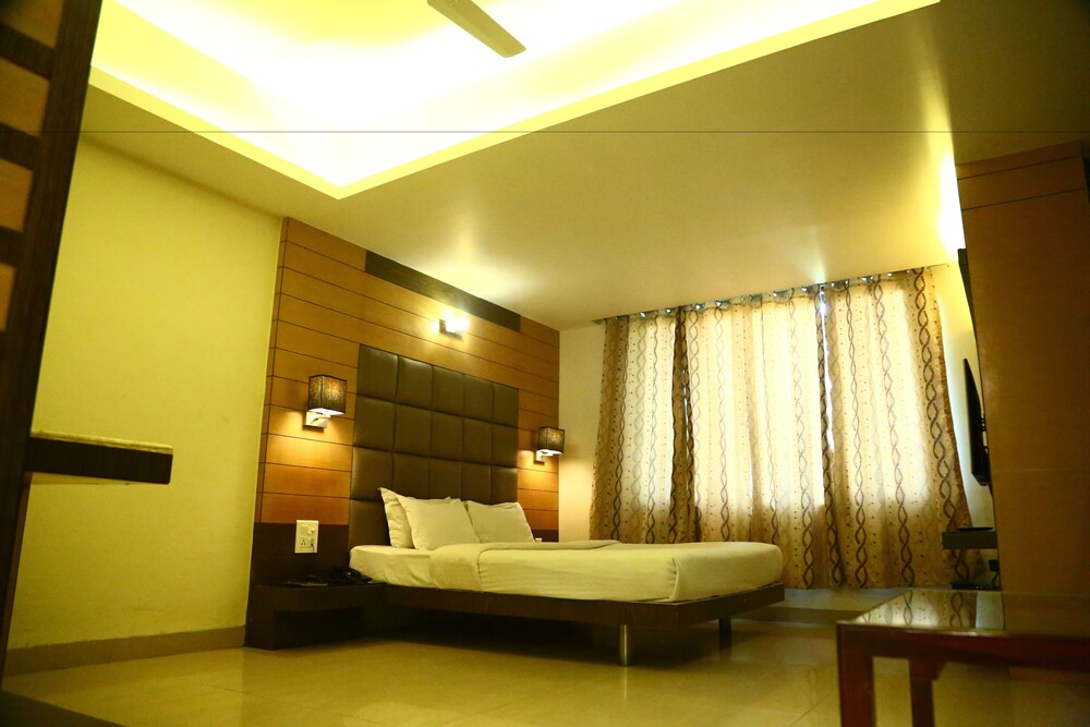 Castle Inn Guestroom