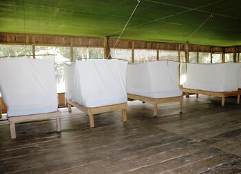 () Guestroom  () Guestroom