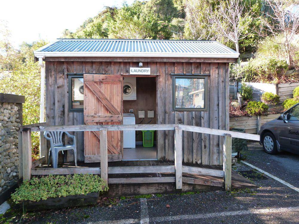 Sundowner Motel 