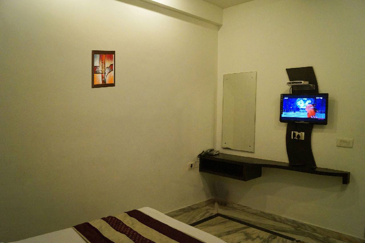 Optimum Sheela Inn @ Taj 