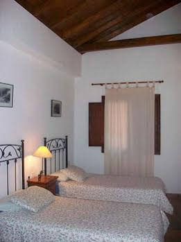 Finca Santa Catalina Guestroom 