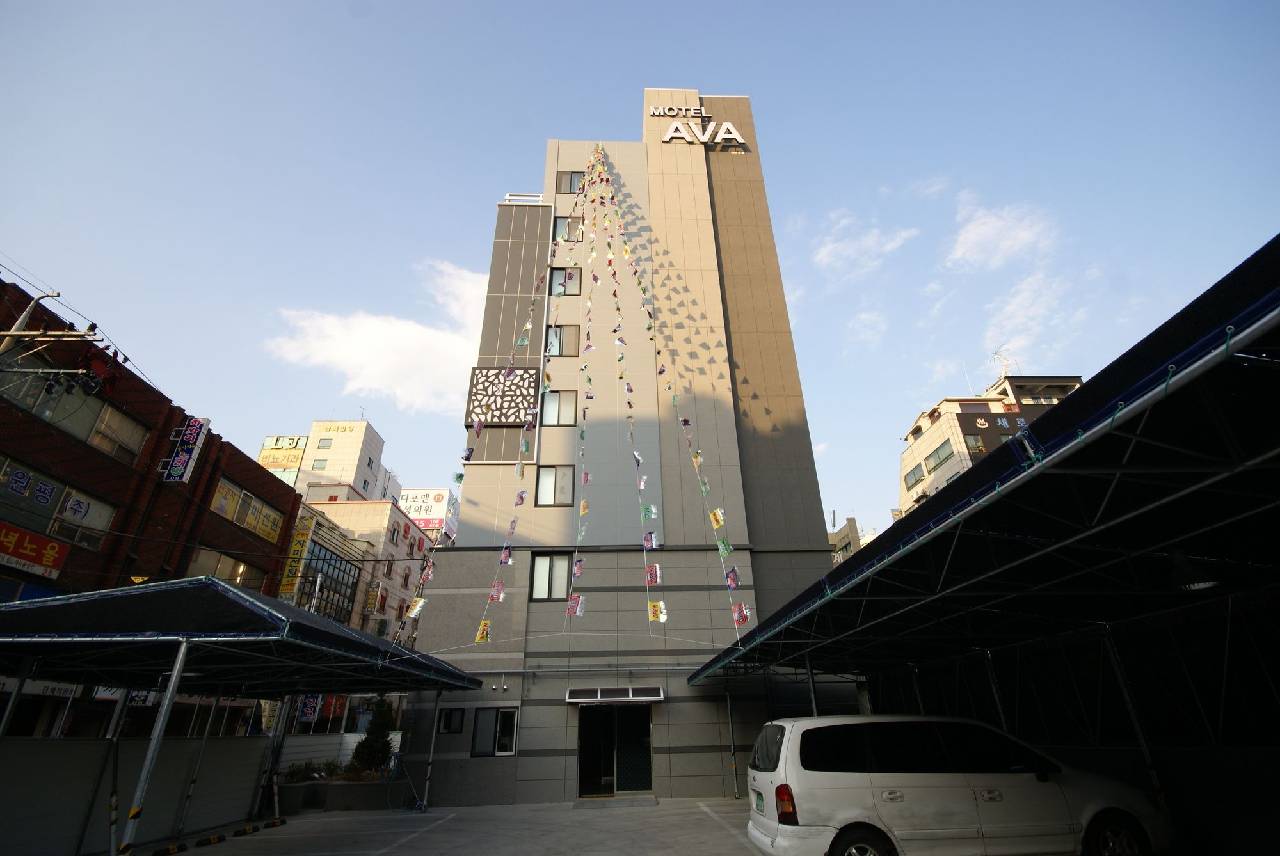 Ava Hotel Changwon (آوا هتل چانگوون) 