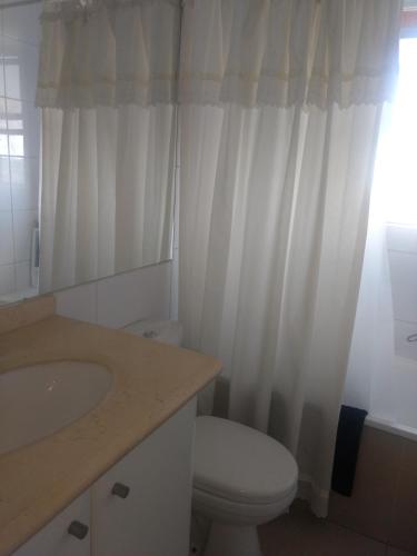 Amplio Departamento Reñaca Para 6 Personas Con Piscina Viña Del Mar (آمپلیو دپارتامنتو رñاكا پارا ۶ پرسوناس كون پیسسینا ویñا دل مار) 