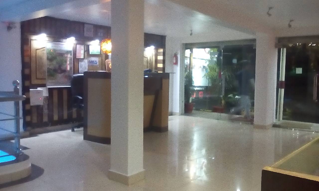 Hotel Ganesha Inn 