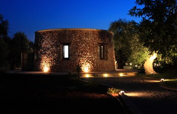 I Furneddhri Exterior