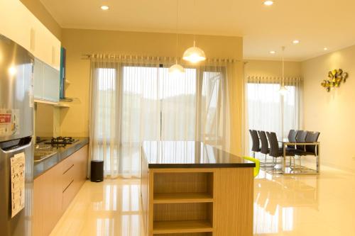 Daily Home Villa Dago 