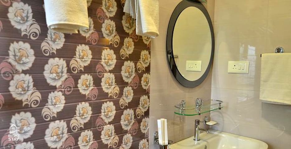 Powring Guest House 