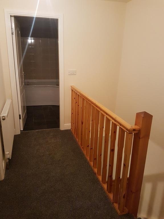 Dobcross Close 