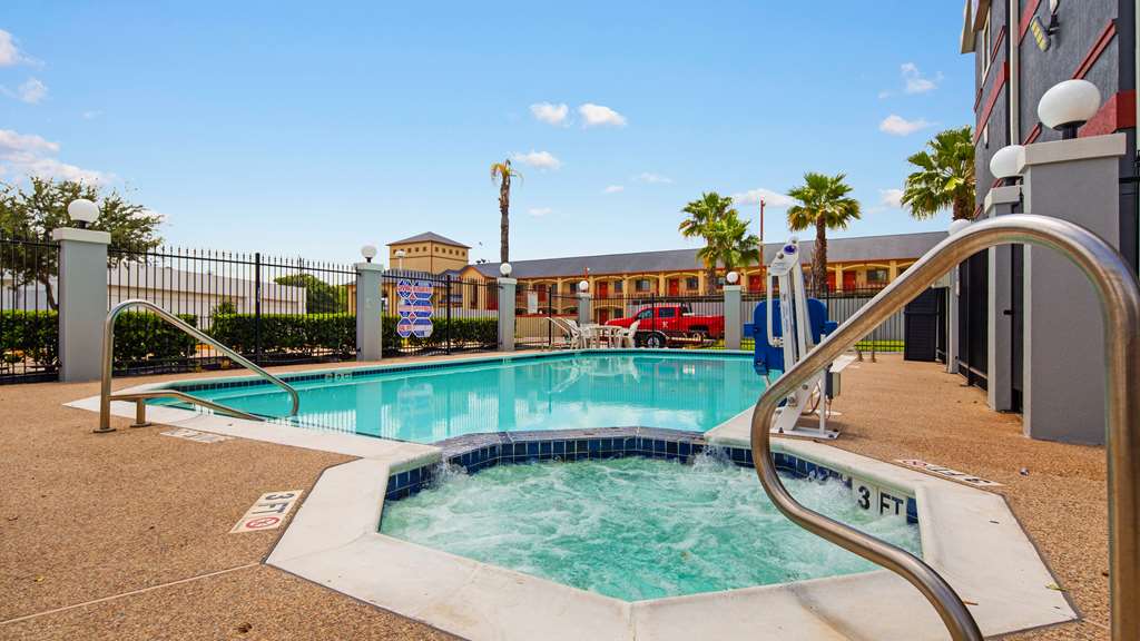 Best Western Plus Northwest Inn And Suites Houston Pool view