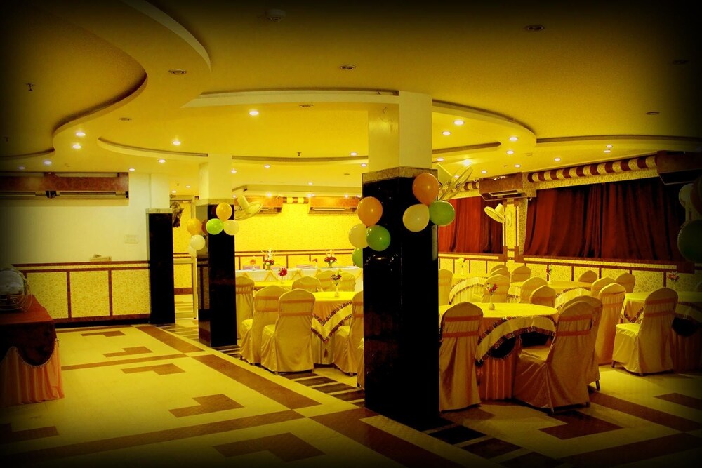 Hotel Simna International Banquet Hall