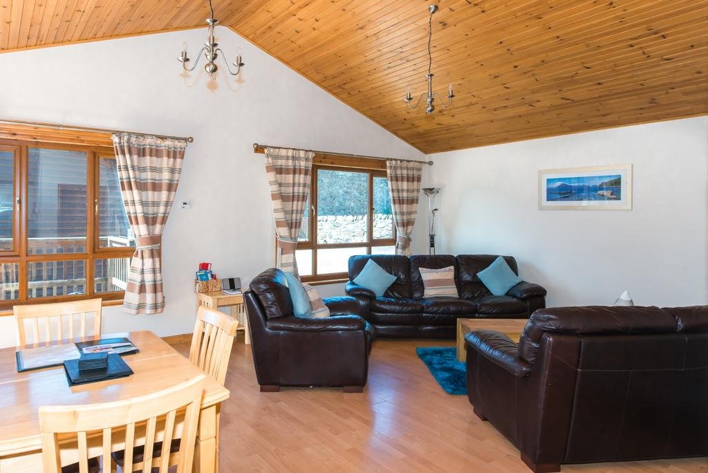 Balmeadowside Lodges 