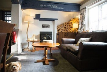 The Bluebell Inn And Lodge Hotel Bar
