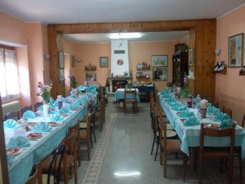 La Lucciola Albergo Ristorante (لا لوكسیولا آلبرگو ریستورانت) 