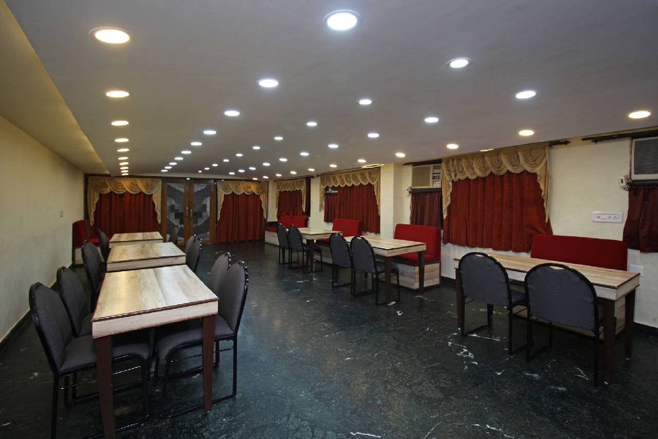 Oyo 4021 Krishnalila Regency (اویو ۴۰۲۱ كریشنالیلا ریجنسی) 