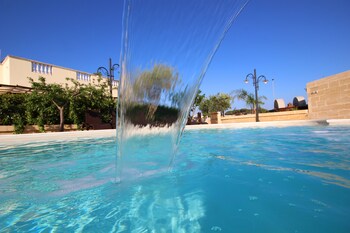 Villa B&b Antiche Macine Del Salento Pool Waterfall