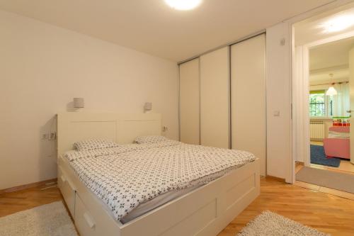 Apartment Miris 